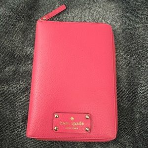 Kate spade Wellesley planner/ wallet